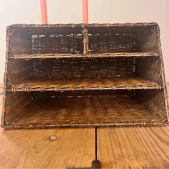 Basket - Picture 4 of 9